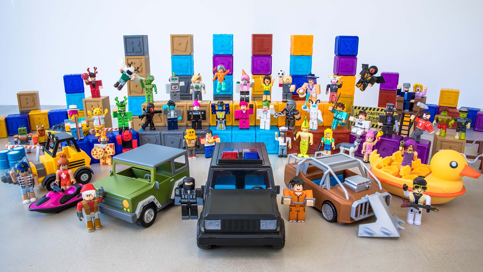 Roblox Series 5 & Celebrity Collection Series 3 Figures Now Available ...